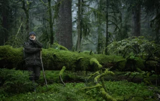 123846